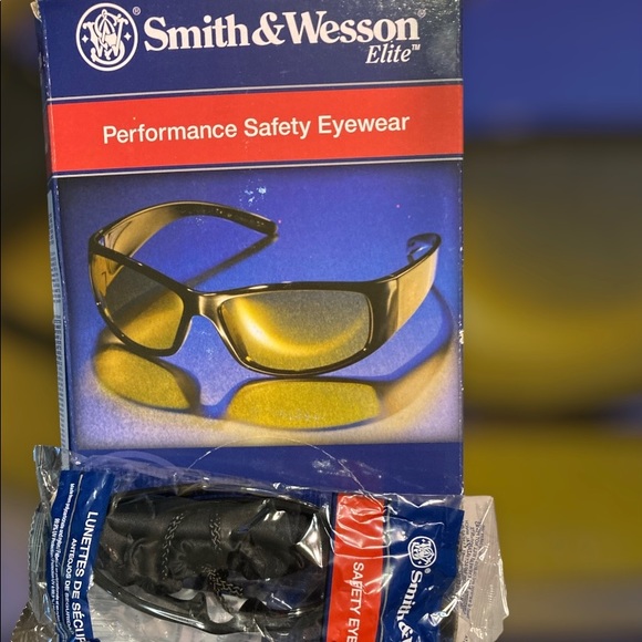 COPY - Smith & Wesson Performance Safety Eyewear - Picture 2 of 2